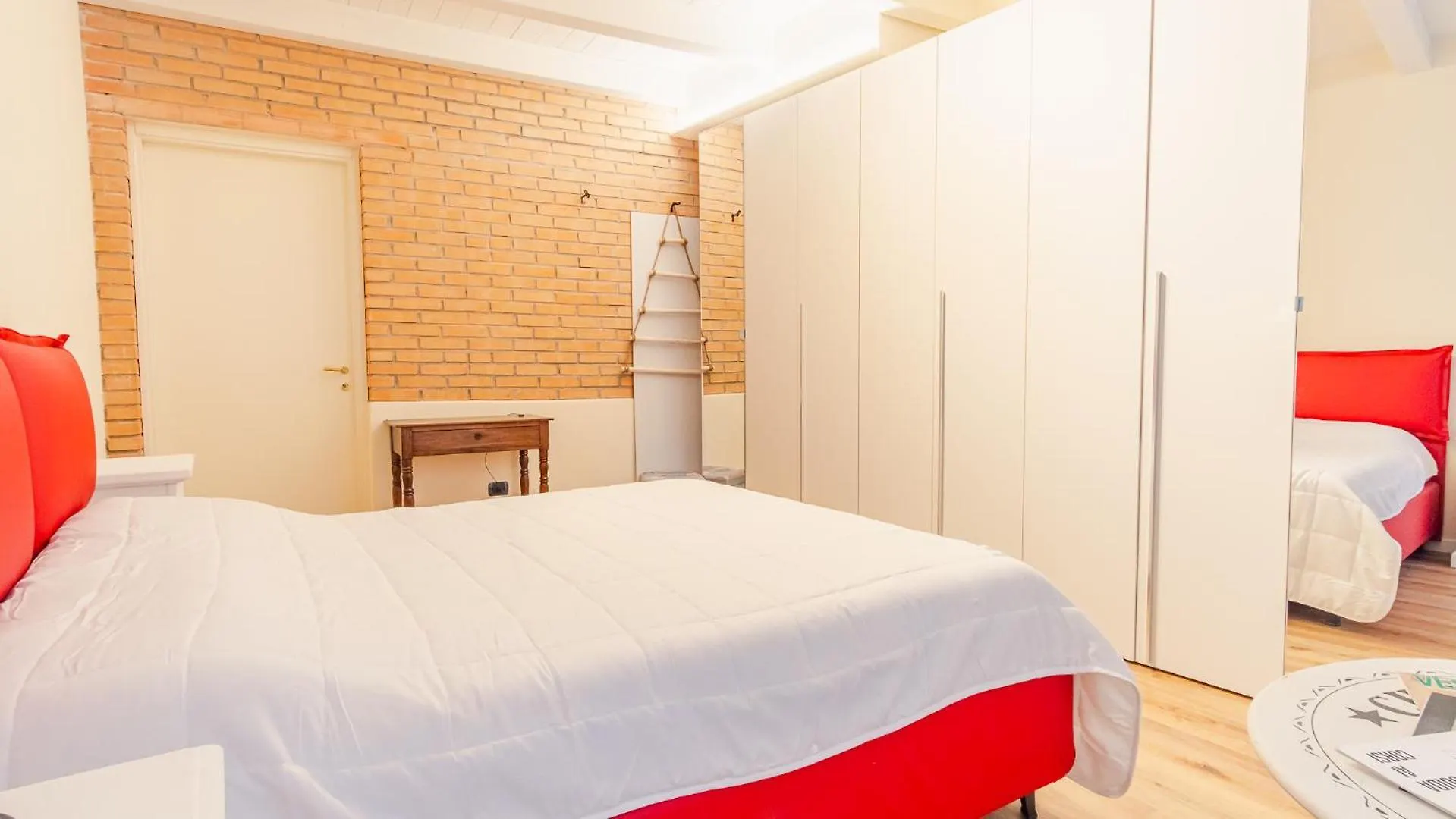 Apartment Domus Le Mura - Italian Homing Verona Italy